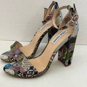 Steve Madden
Women's Carrson Block-Heel Sandals 7.5